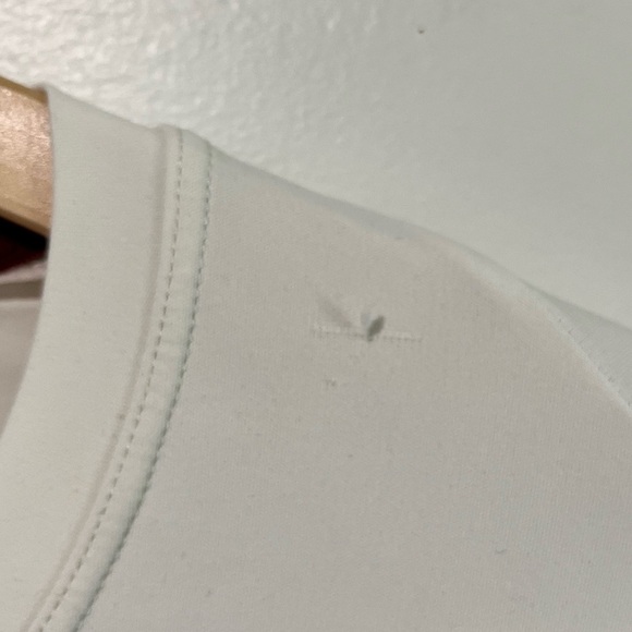 Craft Off-White Performance Tee - Men’s Size Medium - Picture 15 of 15